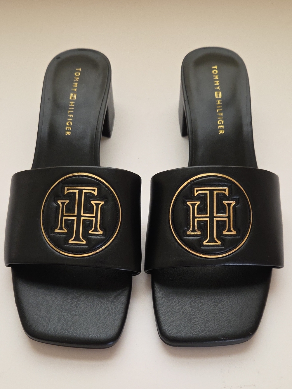Tommy Hilfiger Women's Sandals with Embossed Logo, Black, Size 10M
